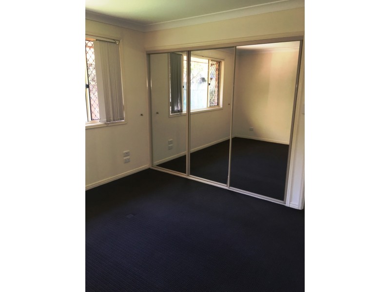2/2 MIDDLE STREET, Labrador QLD 4215