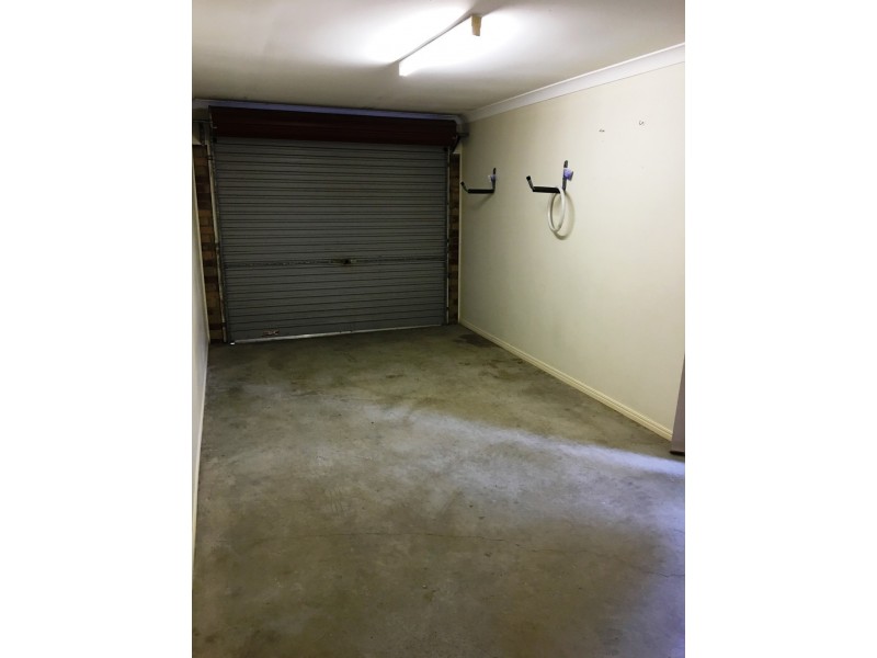 2/2 MIDDLE STREET, Labrador QLD 4215