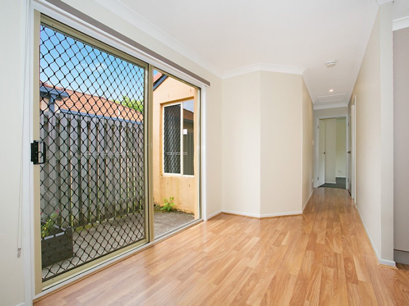 4/173 – 175 Government Road, Labrador QLD 4215