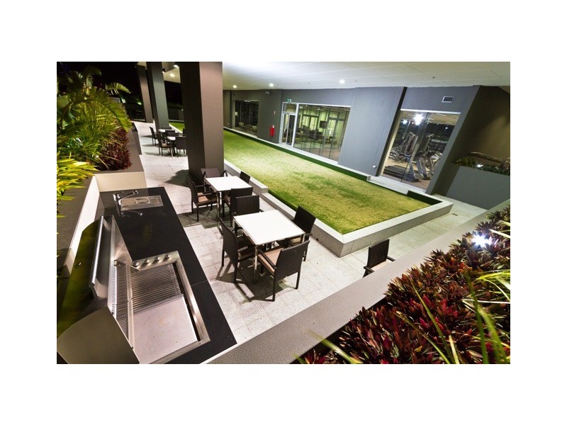 34 Scarborough Street, Southport QLD 4215