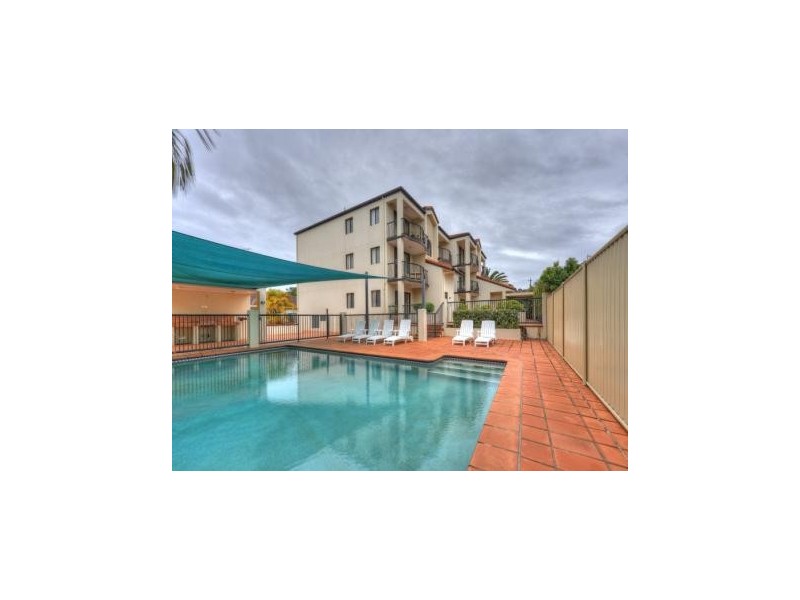 7/217 Scarborough Street, Southport QLD 4215