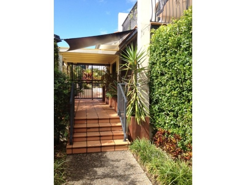 7/217 Scarborough Street, Southport QLD 4215