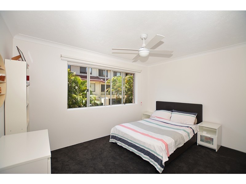 4/19 Huth Street, Labrador QLD 4215