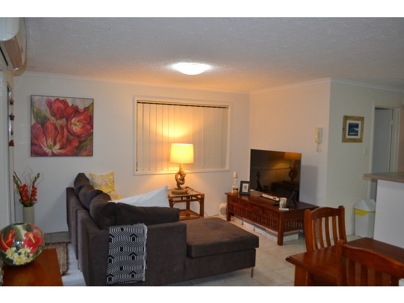 4/9 Bright Avenue, Labrador QLD 4215