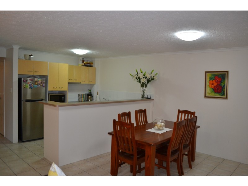 4/9 Bright Avenue, Labrador QLD 4215