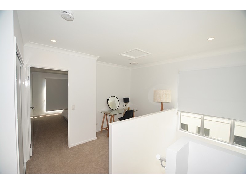 16/156 Marina Quays Boulevard, Hope Island QLD 4212