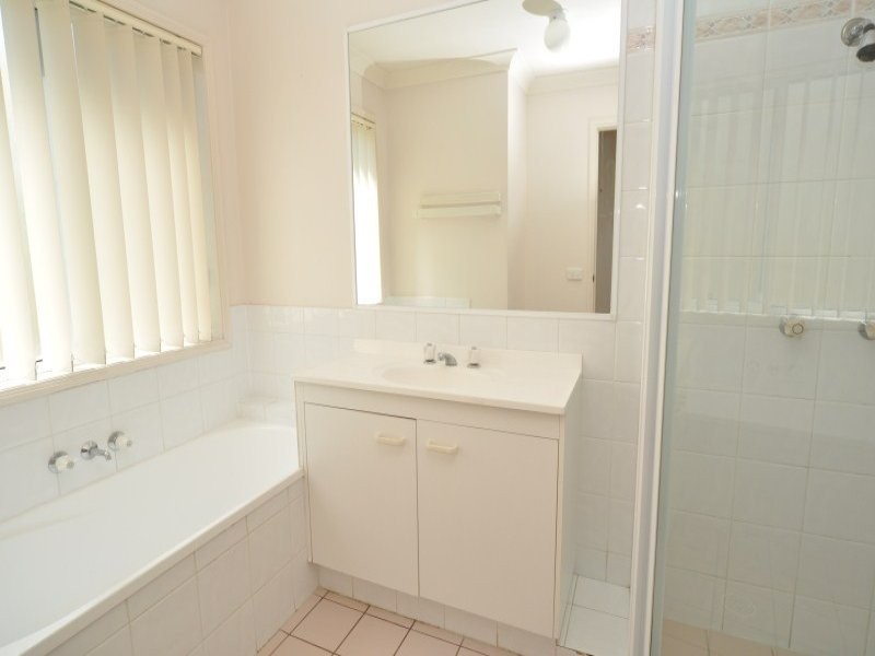 12 Oxbridge Chase, Arundel QLD 4214