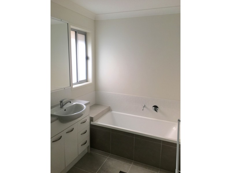 29B Custodian Cres, Ormeau QLD 4208