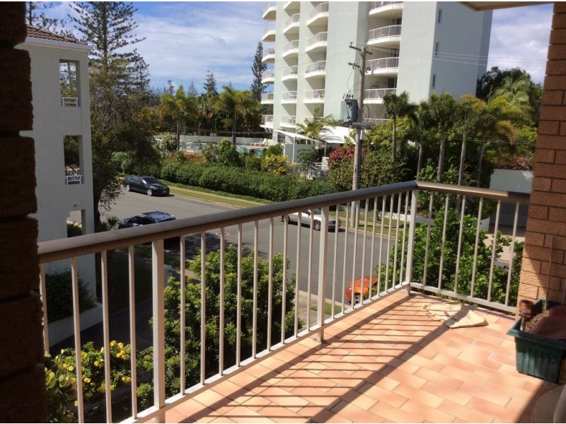 4/3 Robert Street, Labrador QLD 4215