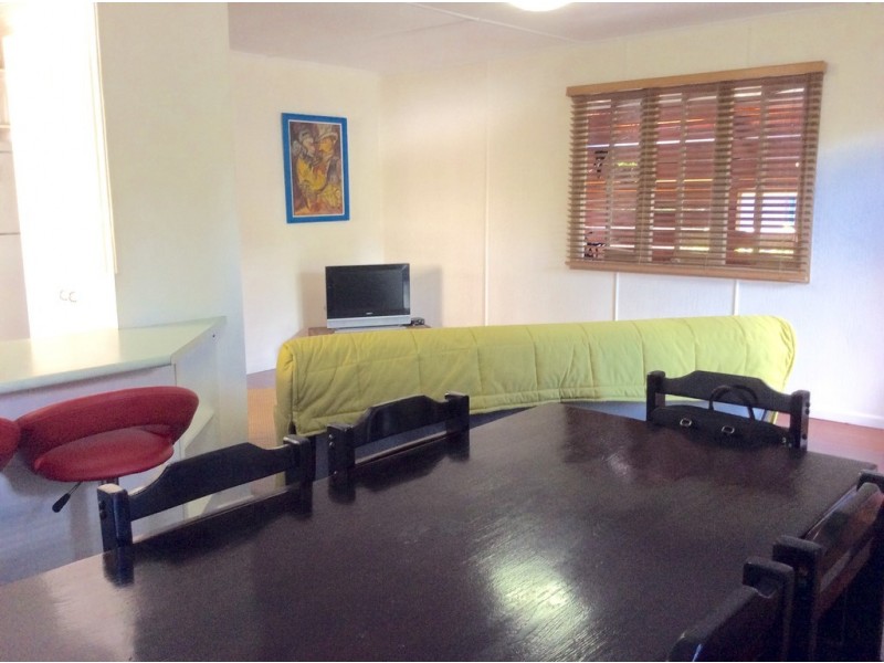 19 Baker Avenue, Labrador QLD 4215