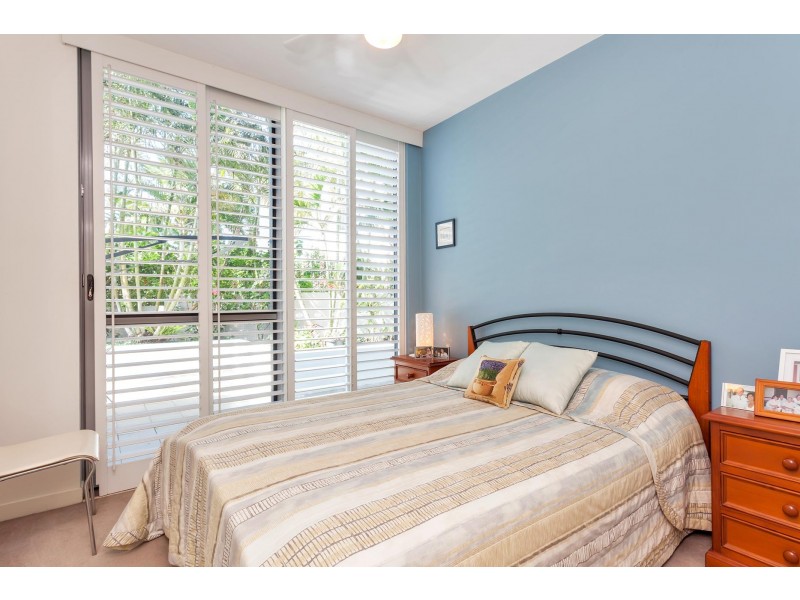 1006/438 Marine Parade, Biggera Waters QLD 4216