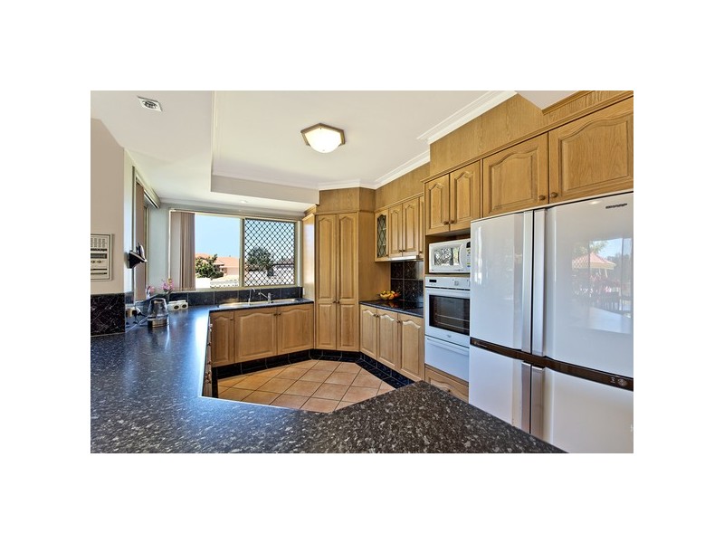 Clear Island Waters QLD 4226