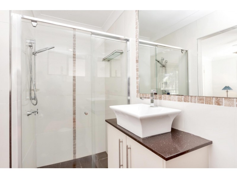 5 Matthew Flinders Drive, Hollywell QLD 4216