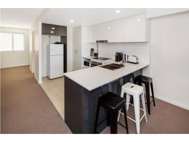 201/35 Halcyon Way, Hope Island QLD 4212