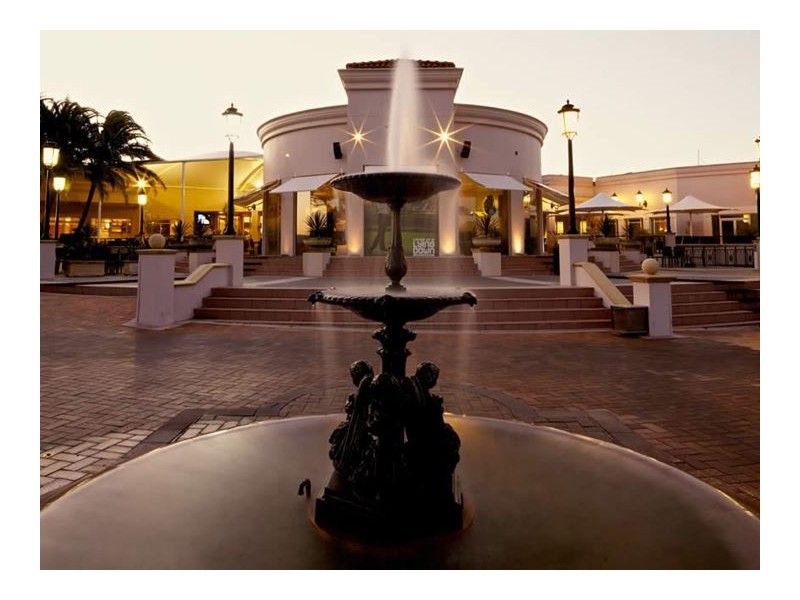 201/35 Halcyon Way, Hope Island QLD 4212