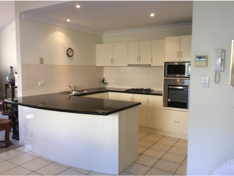 Hope Island QLD 4212