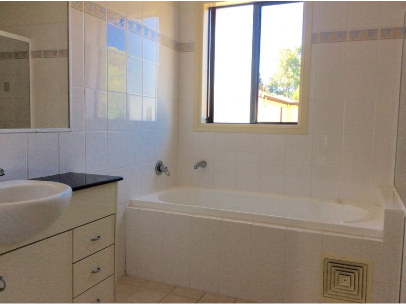 Hope Island QLD 4212