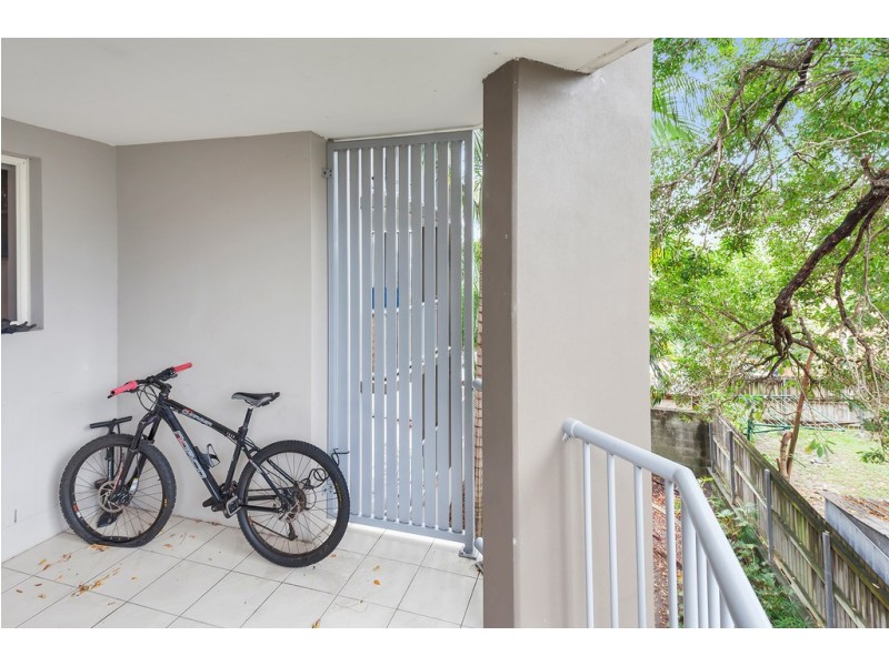 6/131 Muir Street, Labrador QLD 4215