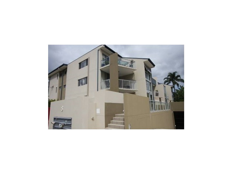16/8-12 Proud Street, Labrador QLD 4215