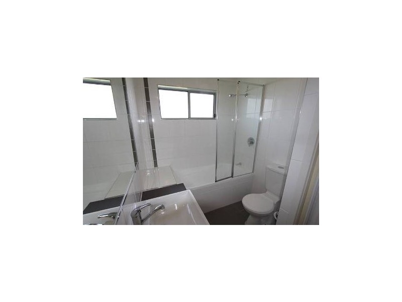 16/8-12 Proud Street, Labrador QLD 4215