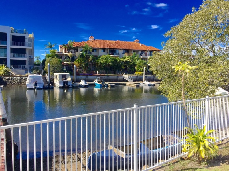 31/75 Bayview Street, Runaway Bay QLD 4216