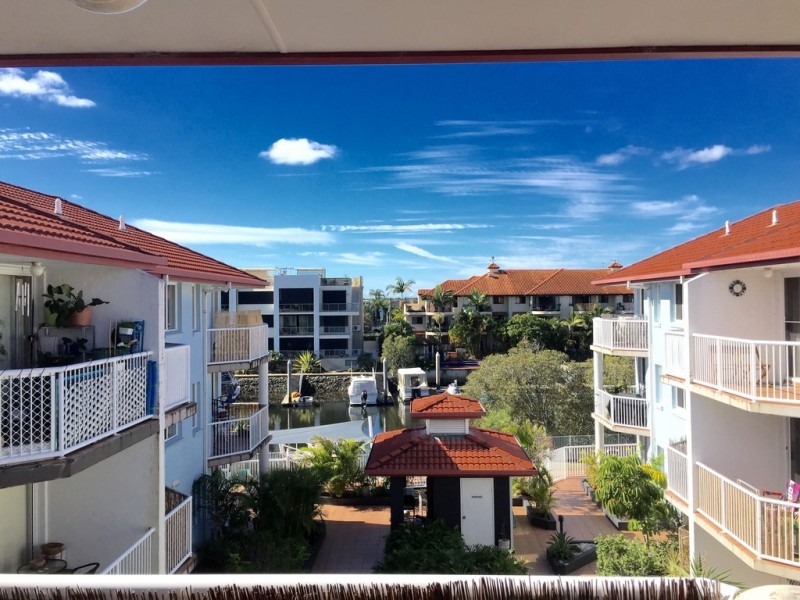 31/75 Bayview Street, Runaway Bay QLD 4216