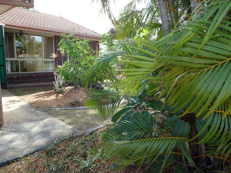 1/1 Melanie Place, Labrador QLD 4215
