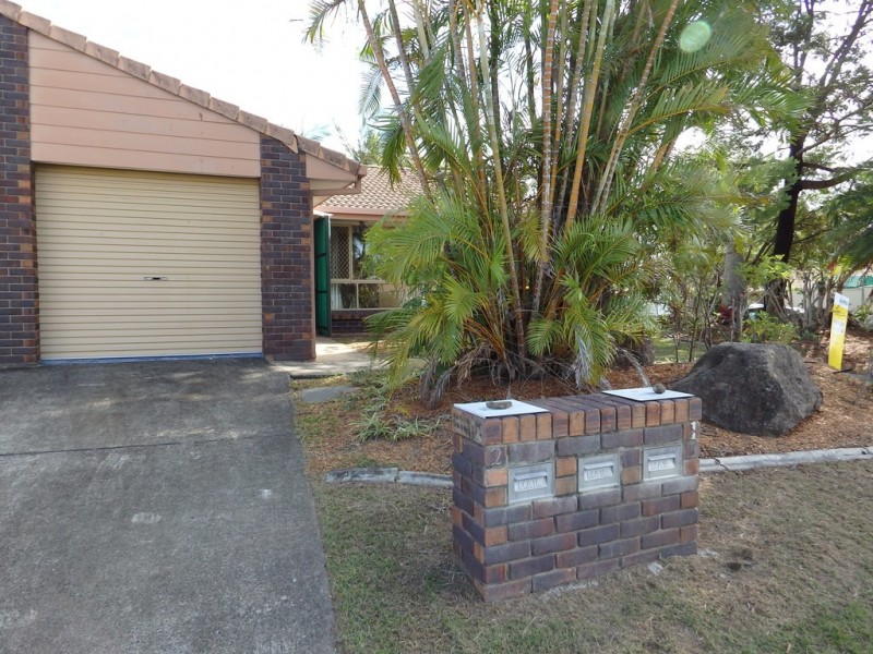 1/1 Melanie Place, Labrador QLD 4215