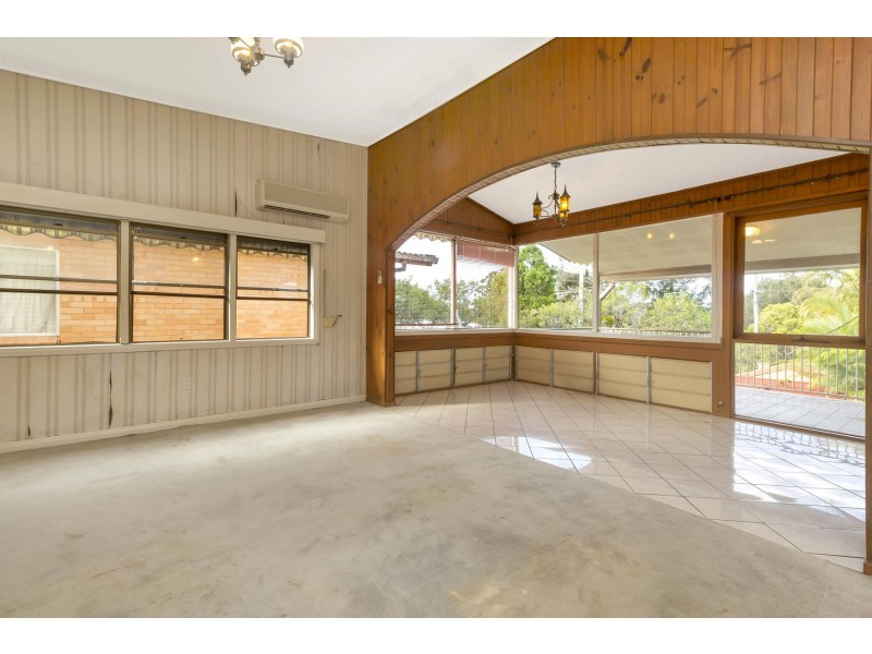 23 Government Road, Labrador QLD 4215