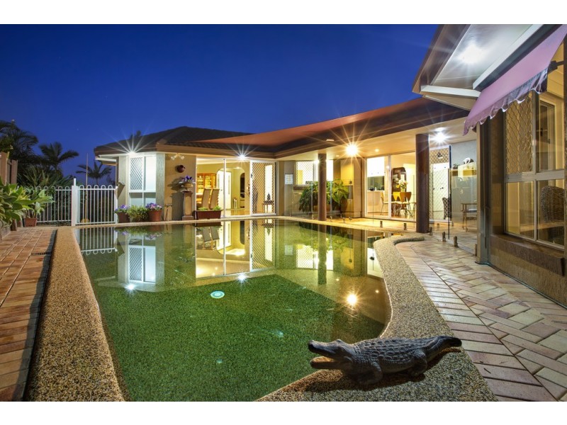 31 Hastings Crescent, Carrara QLD 4211