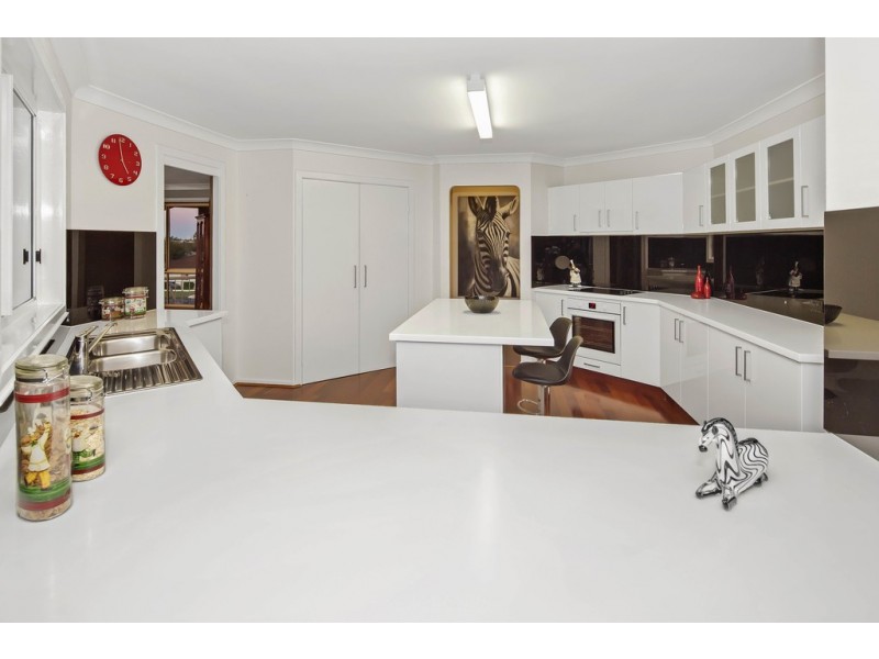 31 Hastings Crescent, Carrara QLD 4211