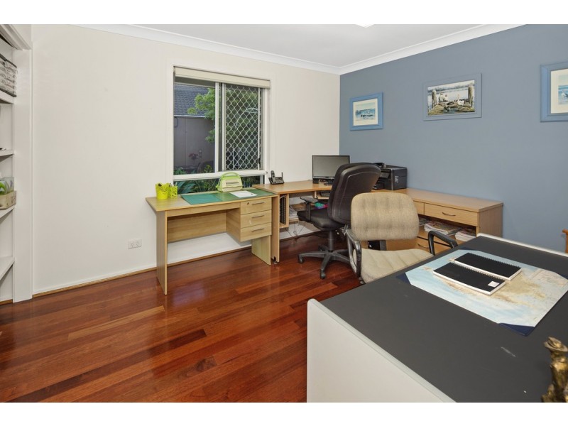 31 Hastings Crescent, Carrara QLD 4211