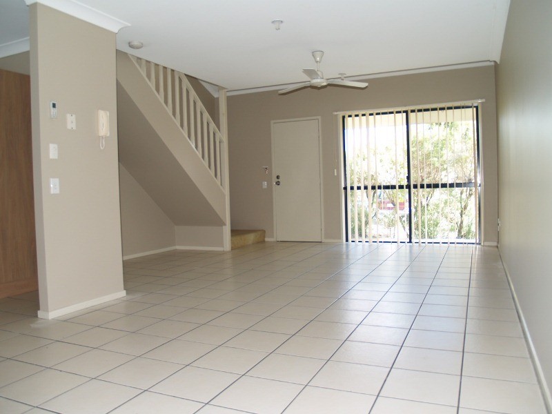 Coombabah QLD 4216