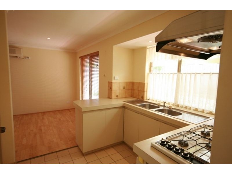 unit 2 / 56 Ivanhoe Street, Bassendean WA 6054