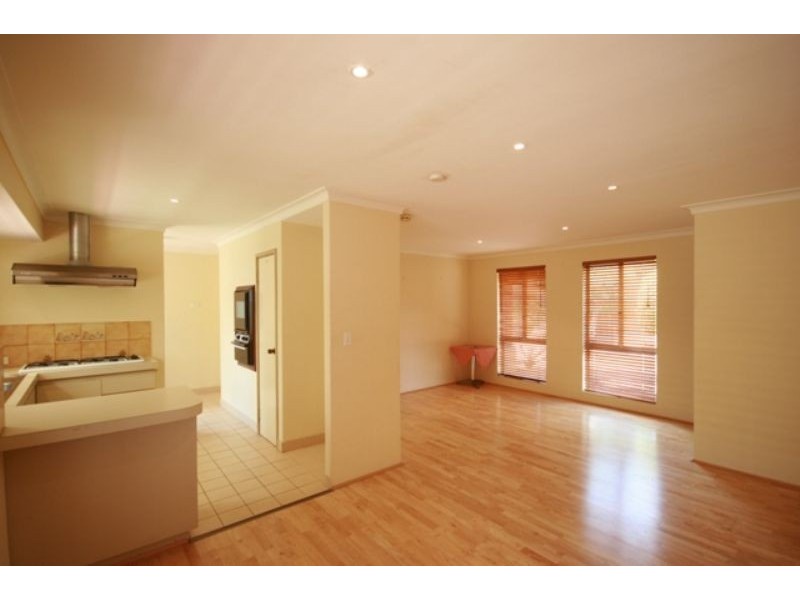 unit 2 / 56 Ivanhoe Street, Bassendean WA 6054