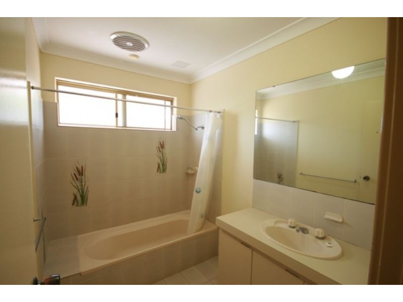 unit 2 / 56 Ivanhoe Street, Bassendean WA 6054