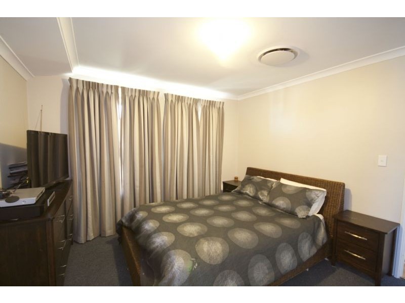 18 Gentle Circle, South Guildford WA 6055