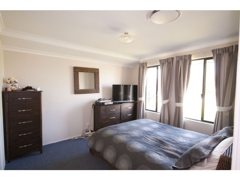 18 Gentle Circle, South Guildford WA 6055