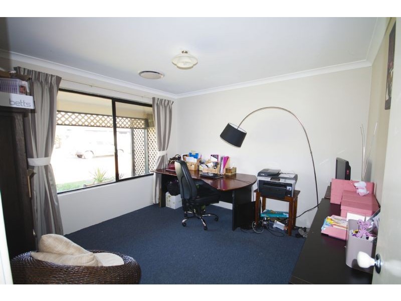 18 Gentle Circle, South Guildford WA 6055