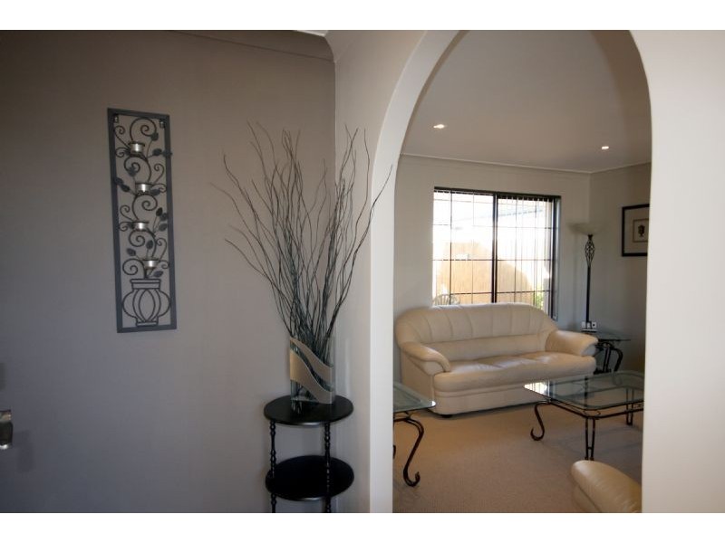 28 Blackthorn Road, Eden Hill WA 6054