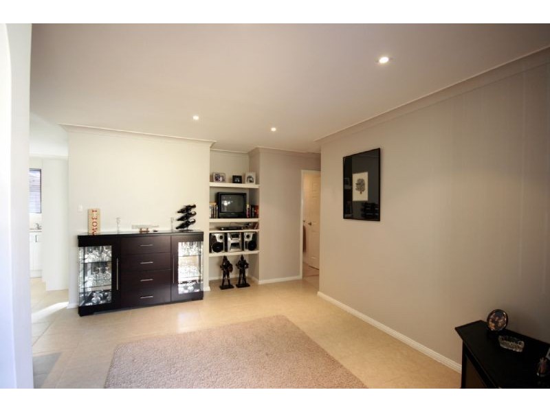 28 Blackthorn Road, Eden Hill WA 6054