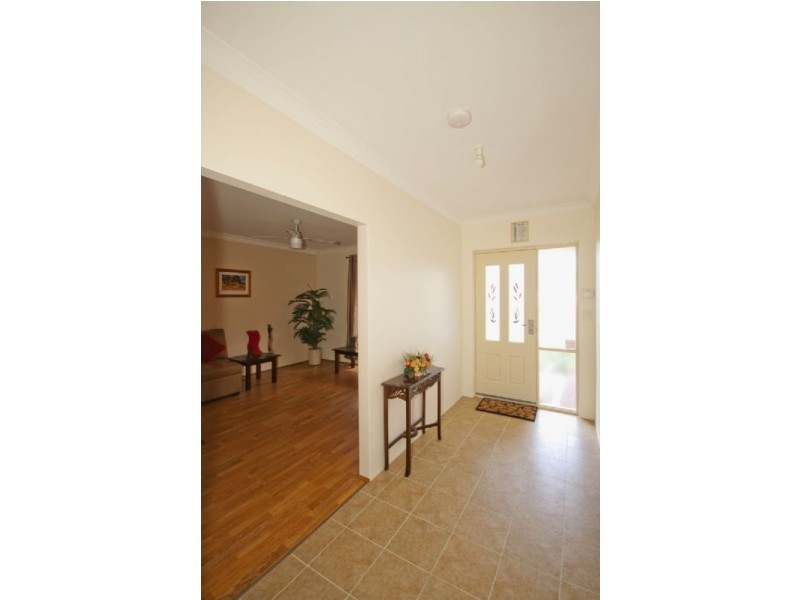 12 Cascarilla Road, Beechboro WA 6063