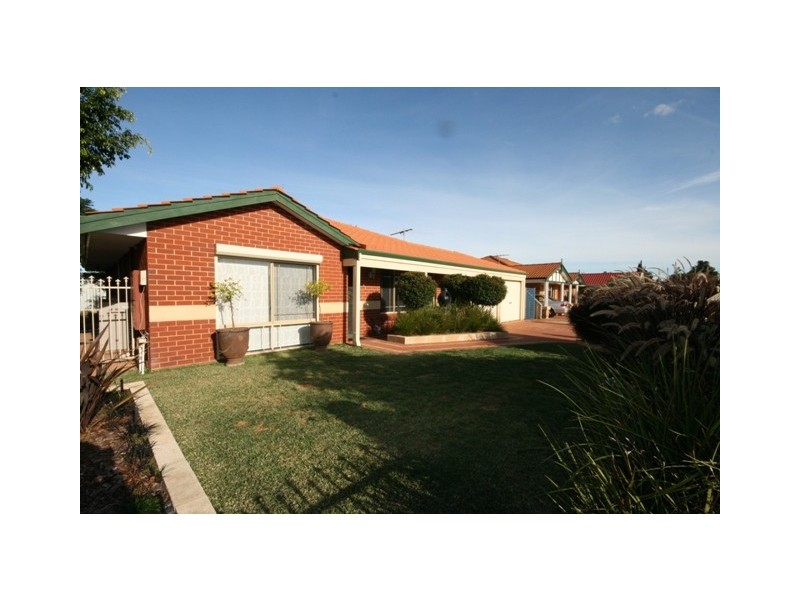 23 Beenan Elbow, South Guildford WA 6055