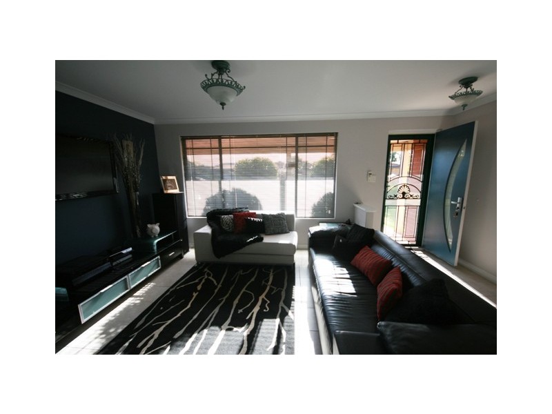 23 Beenan Elbow, South Guildford WA 6055