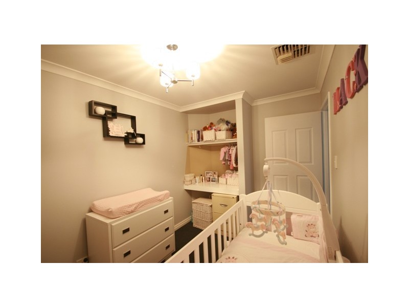 23 Beenan Elbow, South Guildford WA 6055