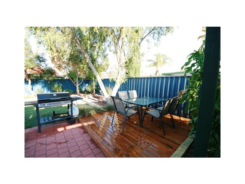 23 Beenan Elbow, South Guildford WA 6055