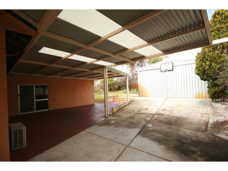 16 Bradshaw Street, Eden Hill WA 6054