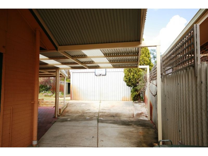 16 Bradshaw Street, Eden Hill WA 6054