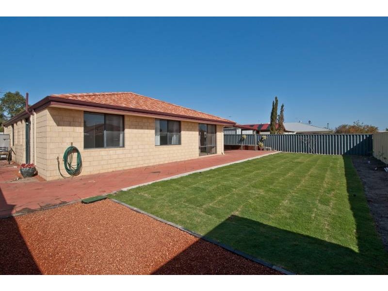 11 Pindi Court, South Guildford WA 6055