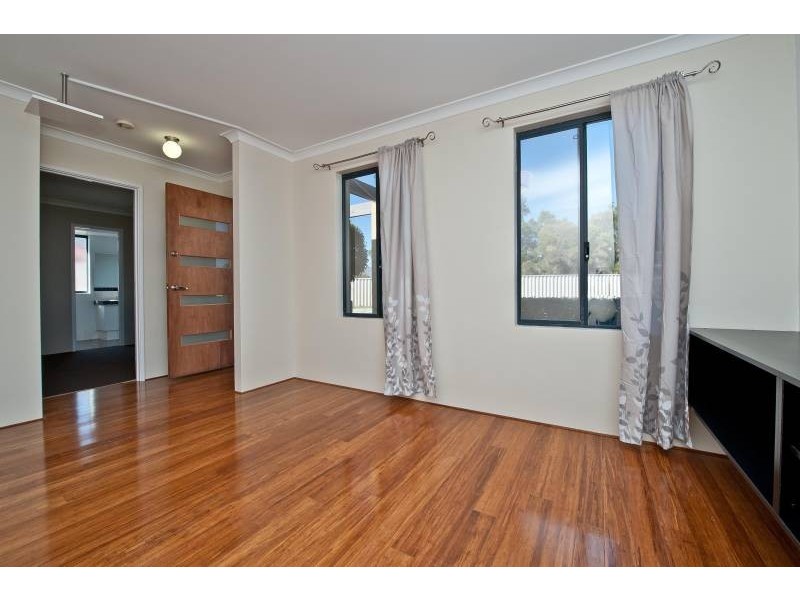 11 Pindi Court, South Guildford WA 6055